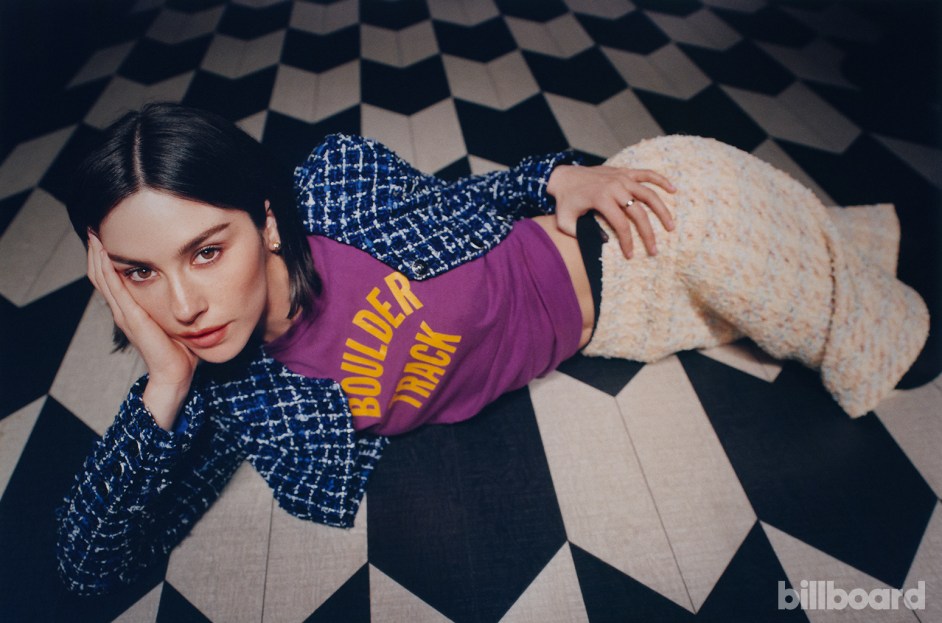 It’s No Secret: Gracie Abrams Hits Three Weeks at ARIA No. 1