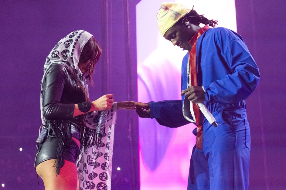 Young Thug Gets Engaged to Mariah the Scientist With an Onstage Proposal: See Her Ring