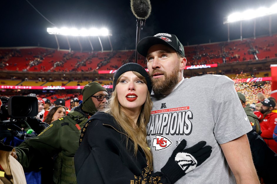 Travis Kelce Says Taylor Swift Gave Him the ‘Best’ Christmas Gift, But He’s Keeping It Private