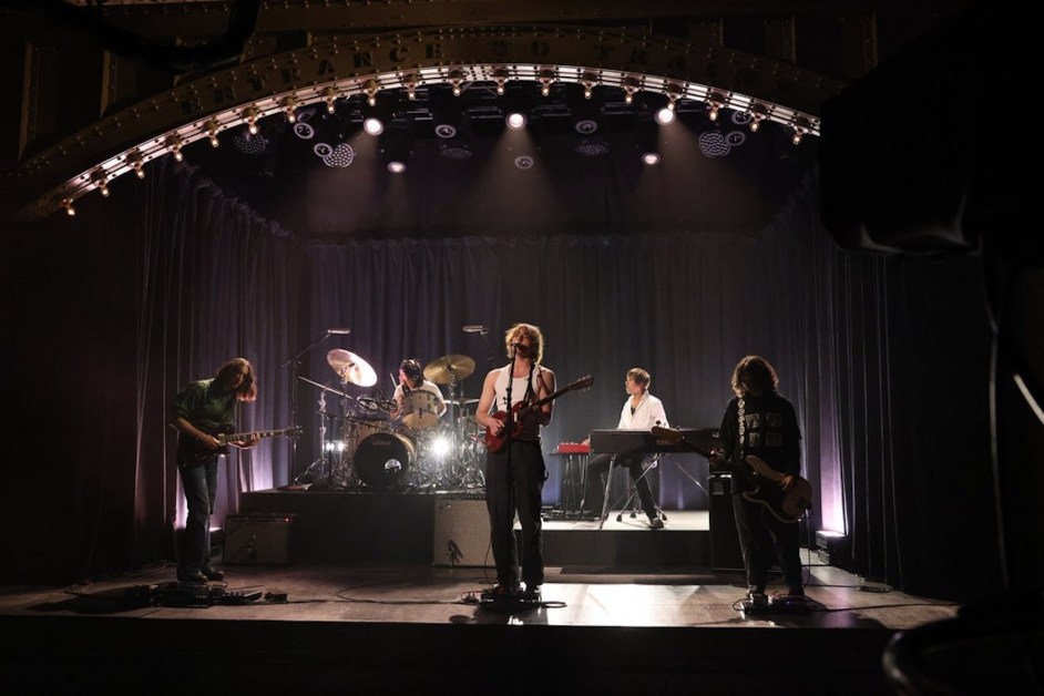 Geese Make ‘SNL’ Debut With Performnaces of ‘Au Pays du Cocaine’ and ‘Trinidad’: Watch