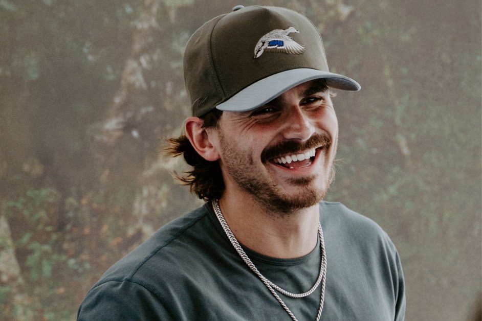 Tucker Wetmore’s ‘Brunette’: A Two-Minute ‘Panic Attack’ and Blonde Wig-Out