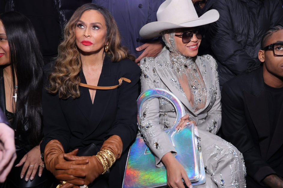 Audiobooks by Tina Knowles, Lionel Richie & More Win 2026 Audie Awards