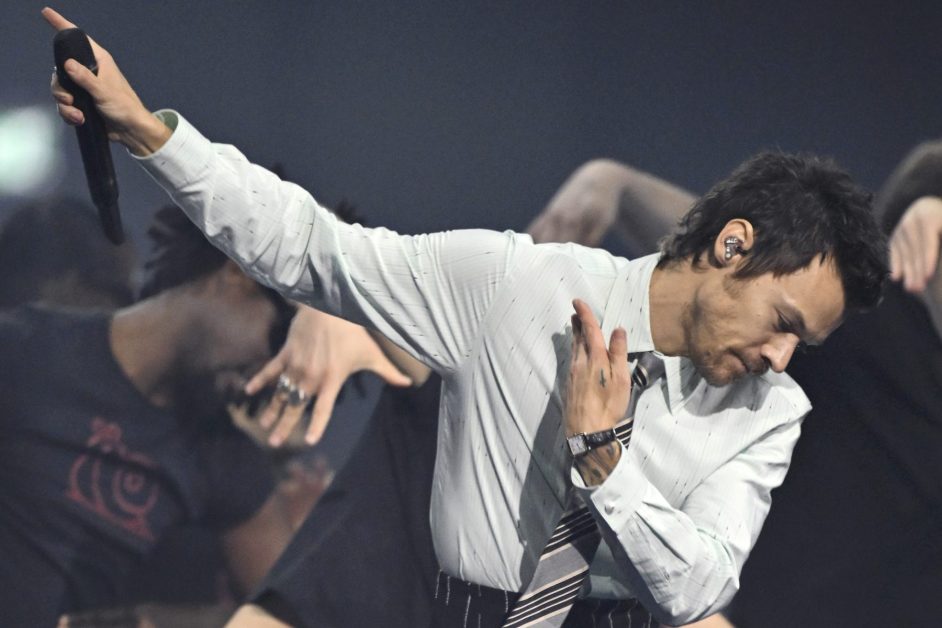 Harry Styles Brings ‘Kiss All The Time’ Home With Manchester One Night Only Show: 7 Best Moments