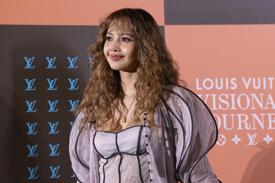 BLACKPINK’s Lisa Shares Adorable Moments With Viral Monkey Punch in Japan