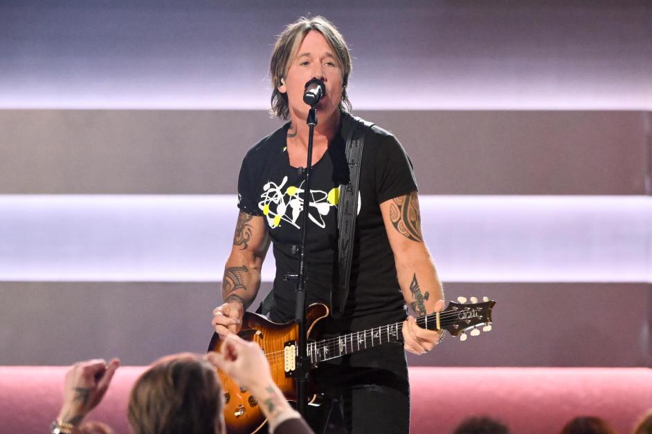 Keith Urban Names Inaugural Recipient of ‘Rising Star’ Scholarship