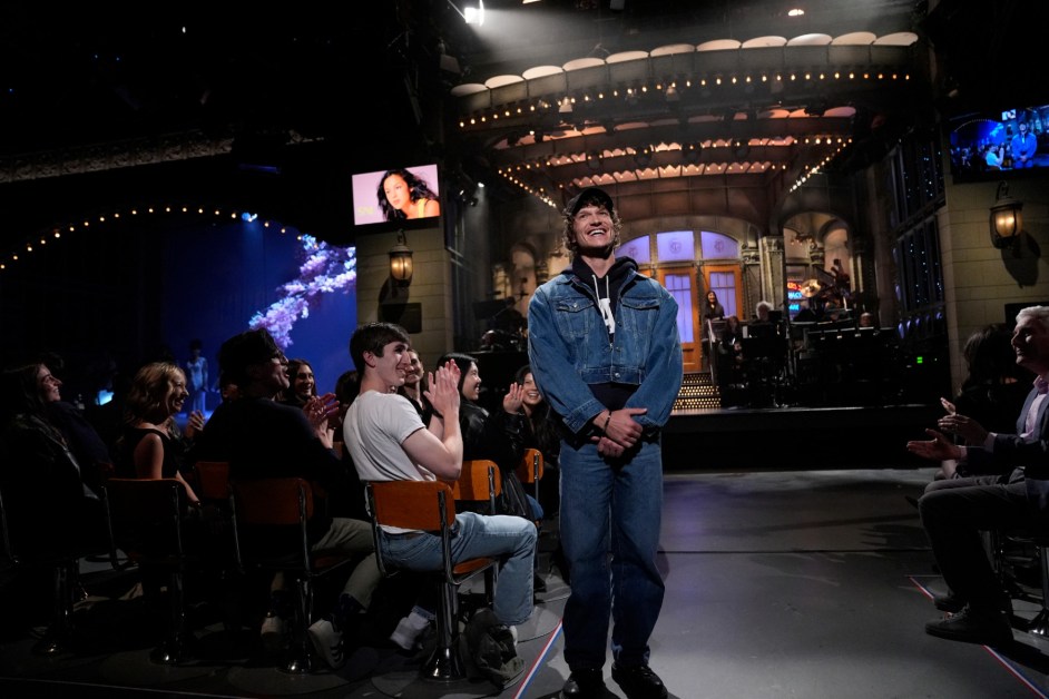 Connor Storrie Makes Surprise ‘SNL’ Cameo to Introduce Olivia Rodrigo’s New Song: Watch