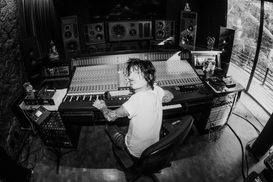 ‘Nobody Knows What’s Real Anymore’: How Tommy Lee Went Down the ‘Rabbit Hole’ For Special Edition of ‘Tommyland’