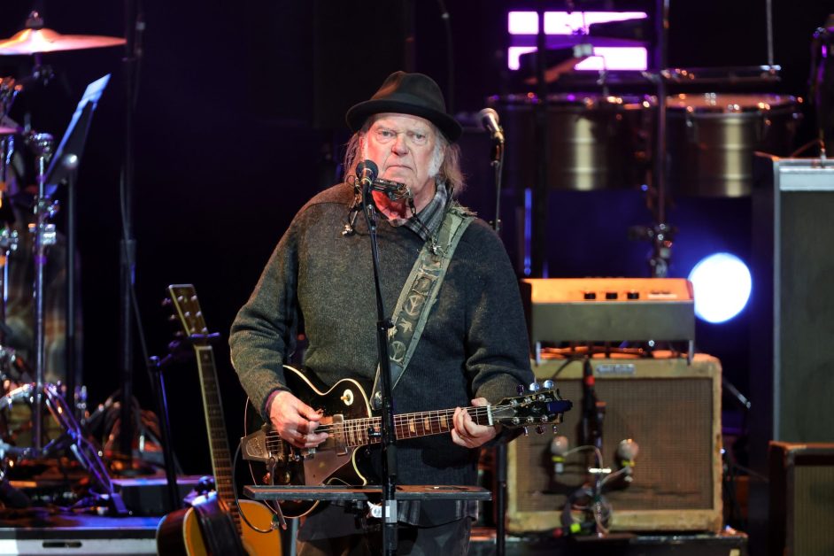 Neil Young Makes First Live Appearance of 2026 at Vancouver Benefit Concert