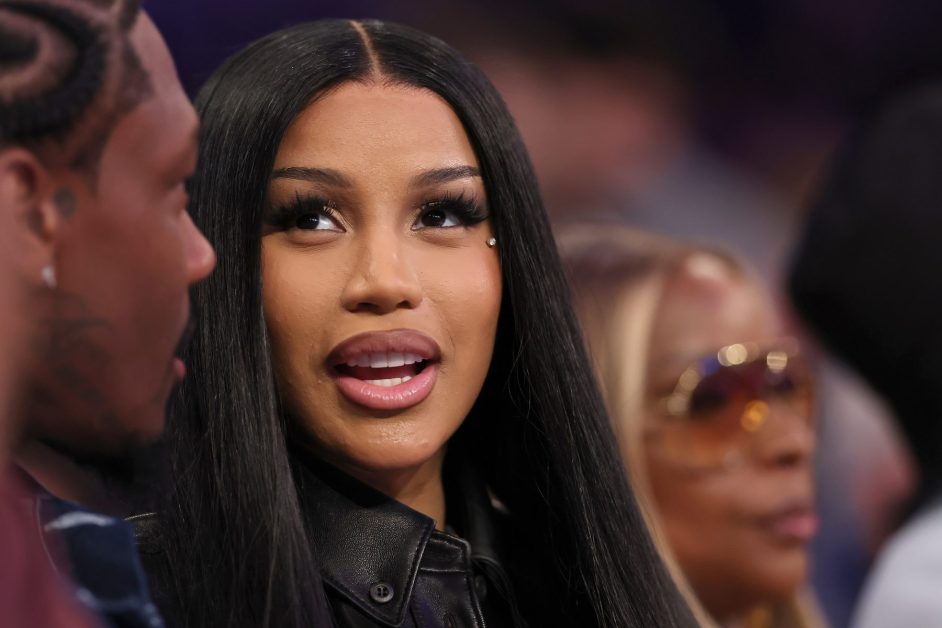 Cardi B Promises to Perform at 2027 AMAs & Reacts to Knicks Advancing to NBA Finals: ‘What a Great Day’