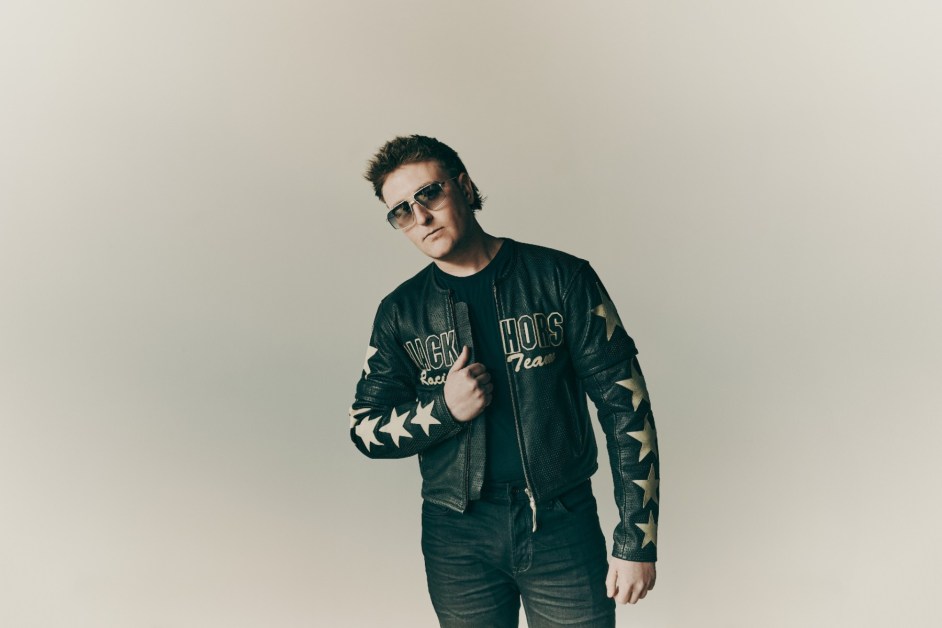 Graham Barham Lobs a ‘Nostalgia Bomb’ With His First Radio Single, ‘Breakup (Down)’: ‘Two Generations Collide’