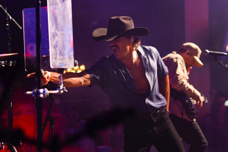 Tucker Wetmore Brings an Effervescent Energy to Billboard Country Live’s Night Two