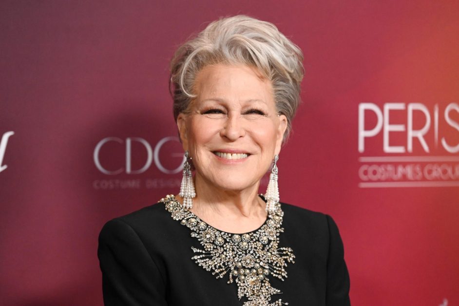Jane Fonda Blasts ‘Cowardly Corporations’ Violating First Amendment at All-Star Rise Up, Sing Out Event Featuring Bette Midler, Patti Smith