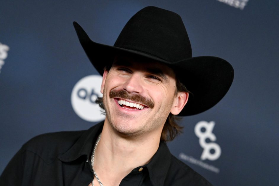 Tucker Wetmore Signs With Sandbox Entertainment for Management