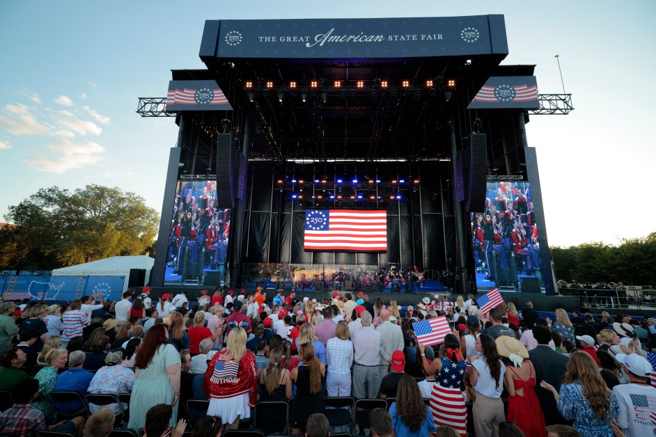 Leonard Cohen Estate Decries Use of ‘Hallelujah’ at Donald Trump’s ‘Great American State Fair’ Rally — But It Happened Anyway
