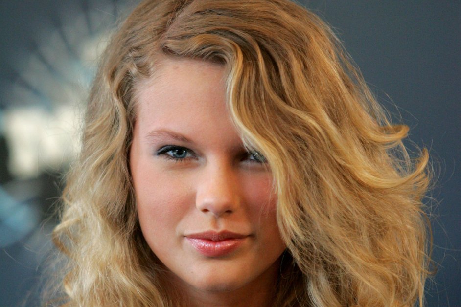 Chart Rewind: On July 1, 2006, Taylor Swift Made Her Billboard Debut