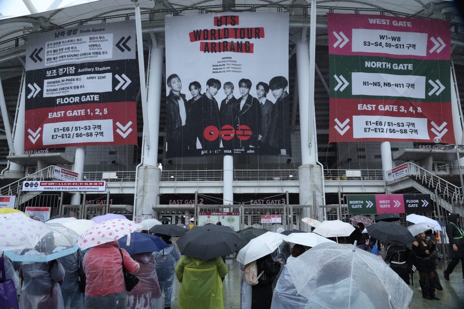 HYBE Sues to Stop BTS Bootleg Merch Sellers at U.S. Stadiums During ‘ARIRANG’ World Tour  