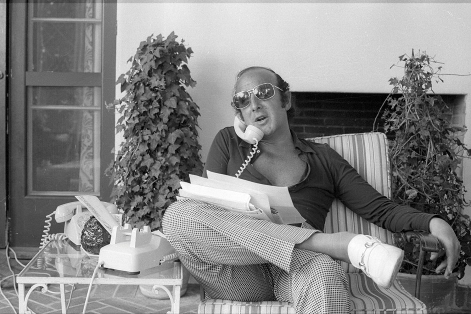 10 Clive Davis Friends & Collaborators Share Their Favorite Memories: Barry Manilow, Lucian Grainge & More