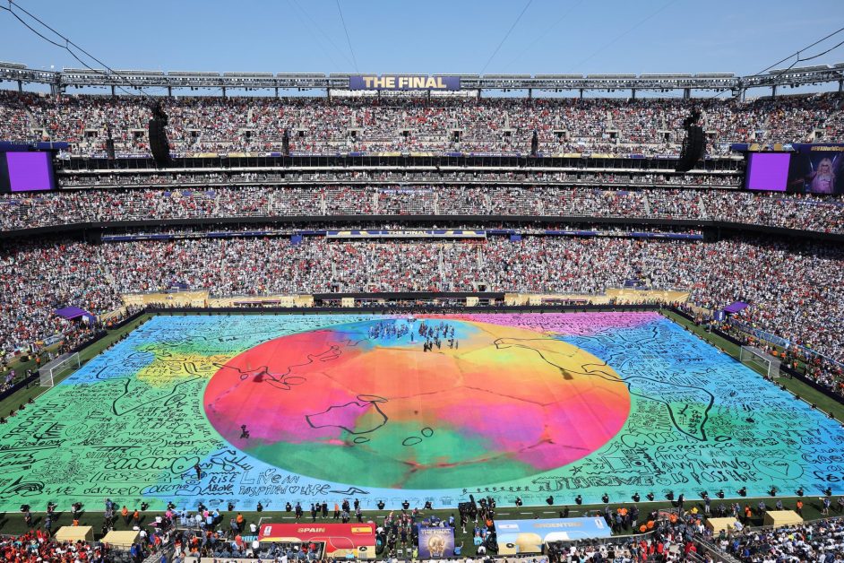How Similar Was the World Cup Halftime Show to the Super Bowl?
