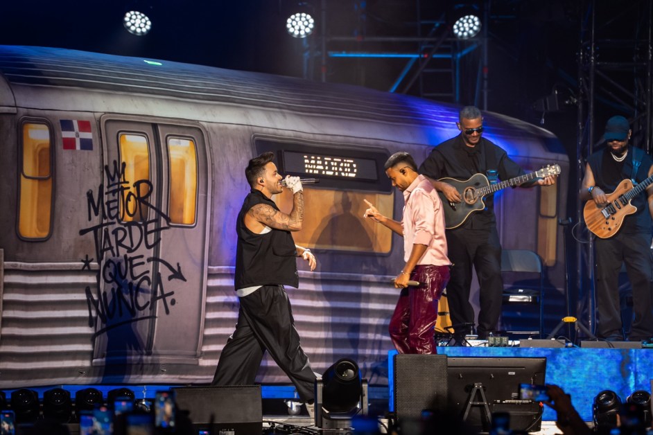 ‘¡Que Viva la Bachata!’ Romeo Santos & Prince Royce Celebrate the Genre in Front of 54,000 Fans in Madrid