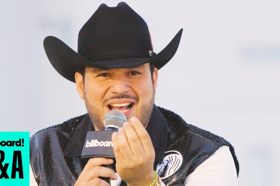 Calibre 50 Celebrates Historic 28th No. 1 Hit at Billboard’s First-Ever Mazatlán Pop-Up Moment | Noticias Billboard