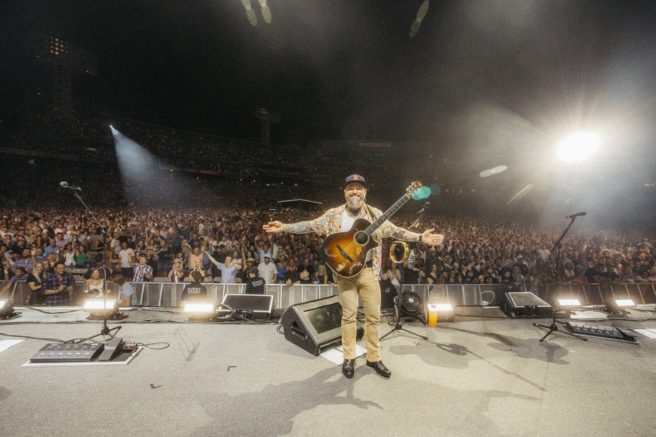 Zac Brown Band Surprises More Than 37,000 Fans With Free Cruise Vacations During Show