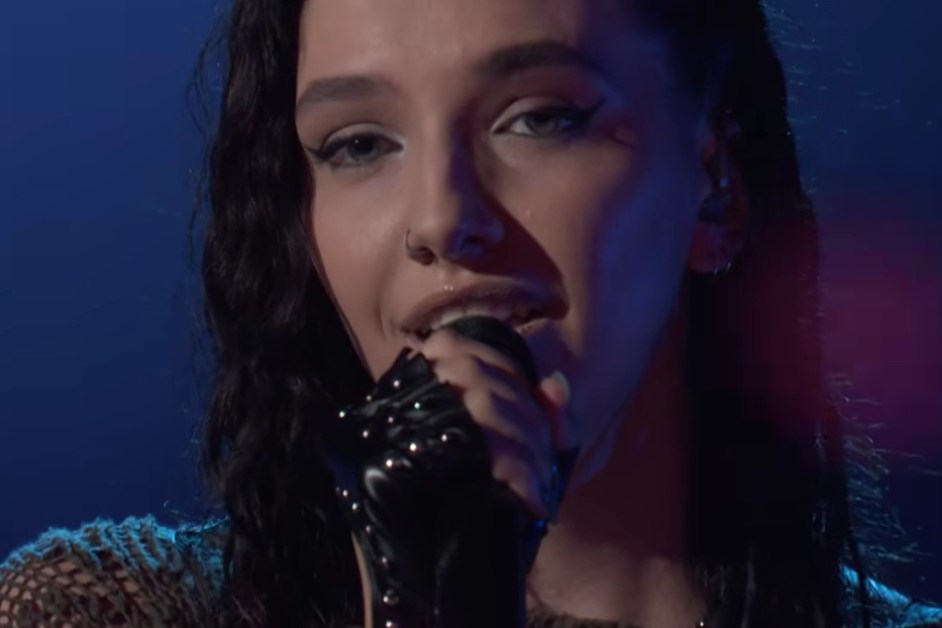 Brook Lynn Delivers ‘Amazing’ Performance of Original Song For ‘AGT’ Quarterfinals: Watch