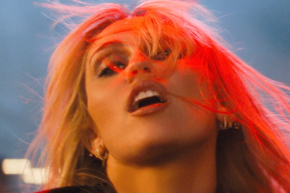 Miley Cyrus Turns a Bustling City Into Her Personal Dance Floor for Grungy ‘Bass Persuades’ Video: Watch