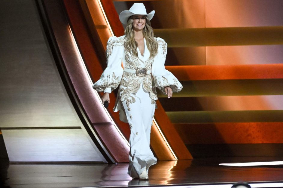 Lainey Wilson Set to Host 2026 CMA Awards