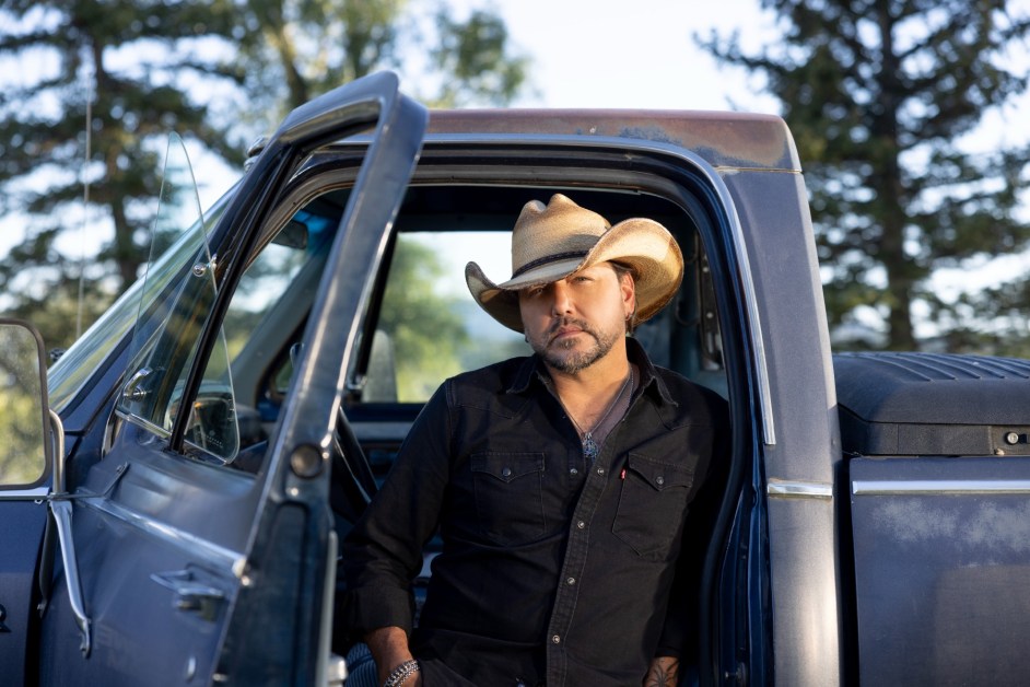 Jason Aldean Guarantees Ronnie Milsap Won’t Be Forgotten ‘Anytime Soon’ With New Song: ‘I Knew Immediately That We Were Going to Cut It’