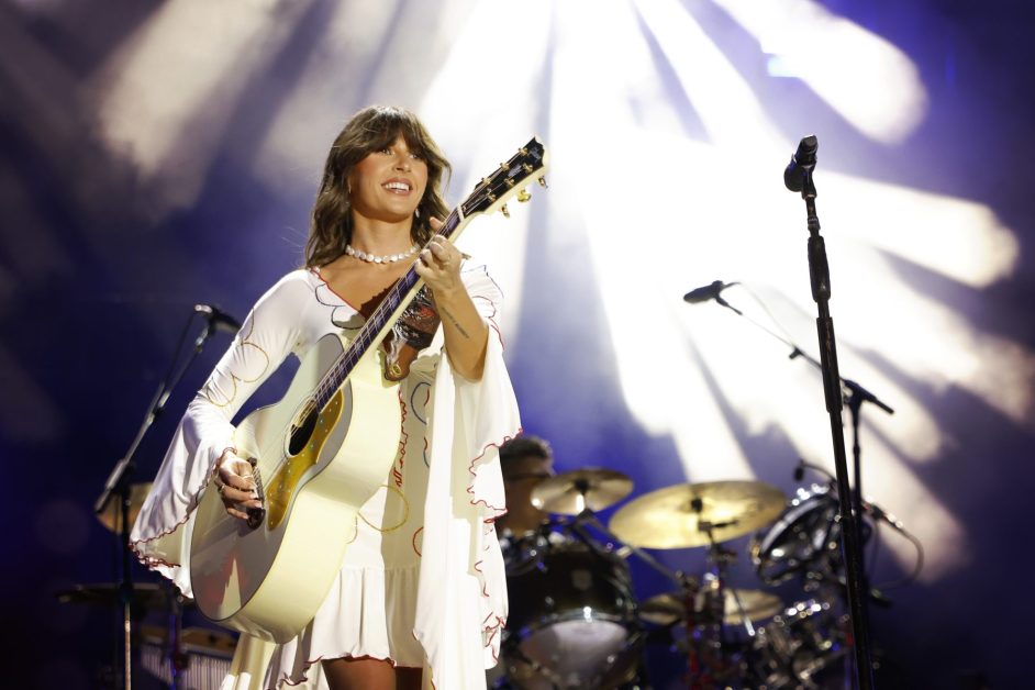 Ella Langley’s ‘Choosin’ Texas’ & All the Hot 100 Hits That Set Records for Most Weeks at No. 1