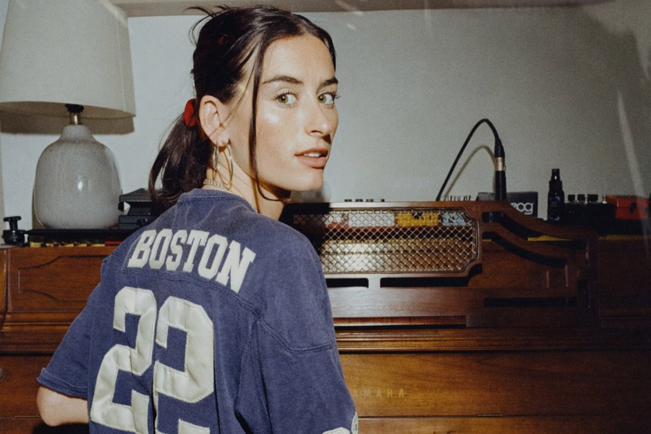 Stella Lefty’s ‘Boston’ Earns Country Chart Honor Last Achieved 22 Years Ago