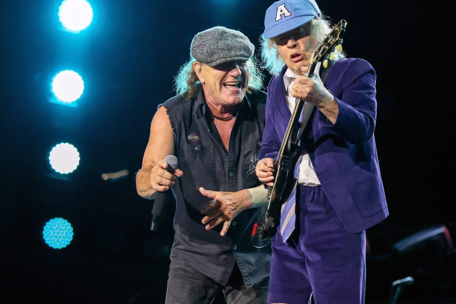 AC/DC Brings Out Foo Fighters’ Dave Grohl for ‘Highway to Hell’ at MetLife Show