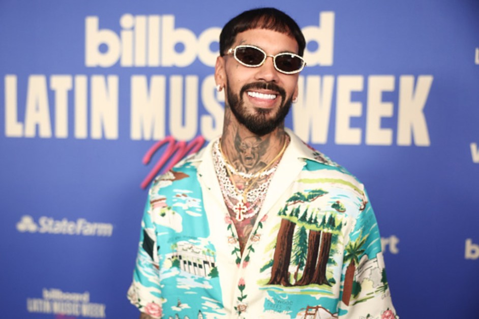 Anuel AA Asks Karol G to Unblock Him While Promoting ‘Vuelve’: ‘I Fall Deeply in Love’